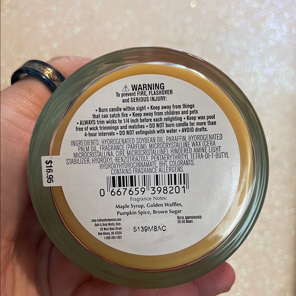 Bath & Body Works Pumpkin Pecan Waffles Candle - Orange and Gold - Picture 4 of 4
